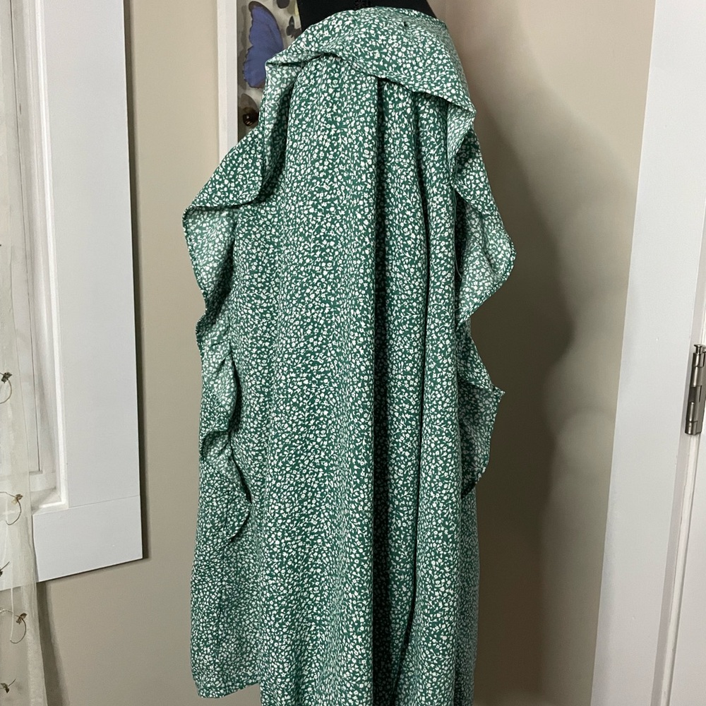 Irish Spring Green Ruffle Blouse - Picture 9 of 10